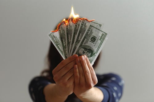 101名师工厂 3个月获2轮融资 跟谁学年内9遭做空